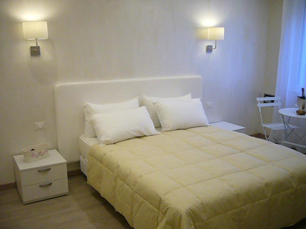 Grignetti Bed Bed and Breakfast Triëst Kamer foto